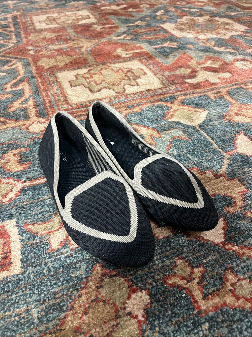 Birdies Pointed Knit Ballet Flats - size 8